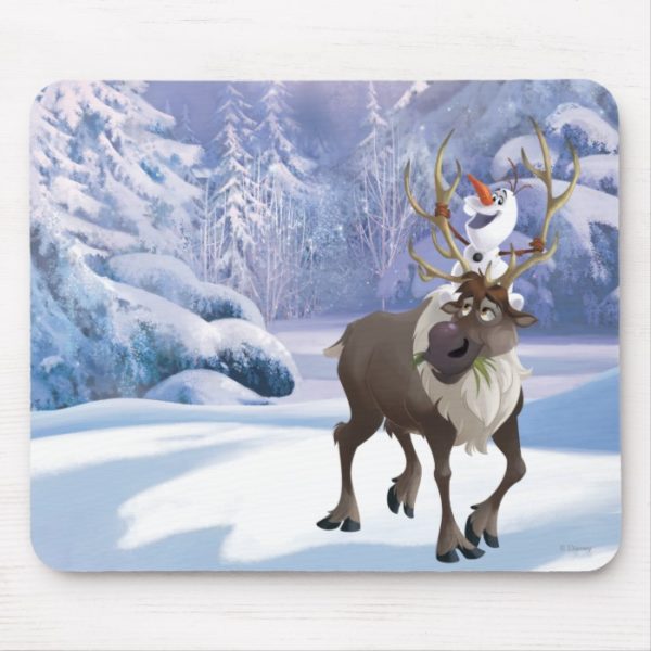 Frozen | Olaf sitting on Sven Mouse Pad