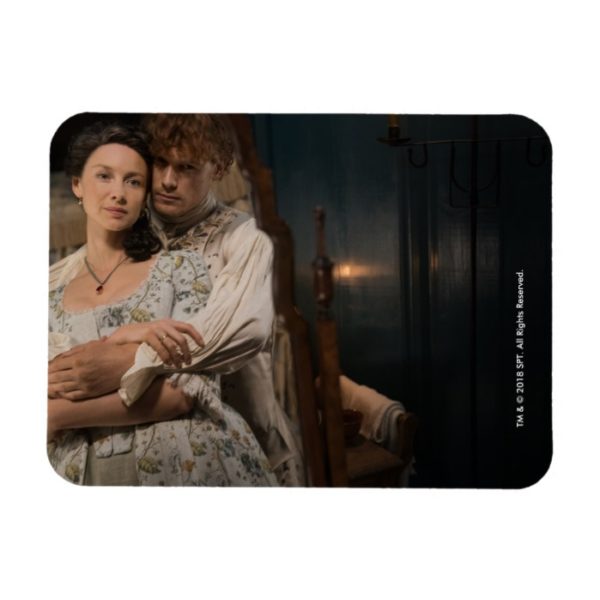 Outlander Season 4 | Jamie & Claire Hug Magnet