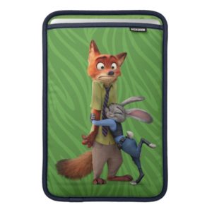Zootopia | Judy & Nick - Suspect Apprehended! Sleeve For MacBook Air
